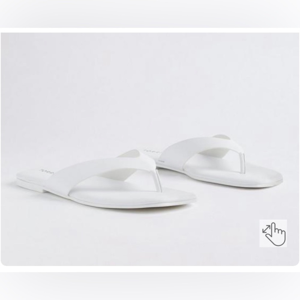 Torrid Square Toe Thong Sandal (WW) Size 8 Wide NWT